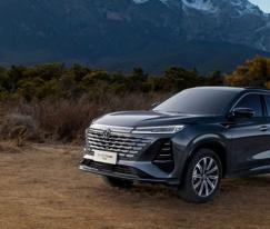 第三代CS75PLUS冠軍版、鋒蘭達(dá)雙擎領(lǐng)先版、星越L長(zhǎng)風(fēng)版大橫評(píng)！誰(shuí)更勝一籌?